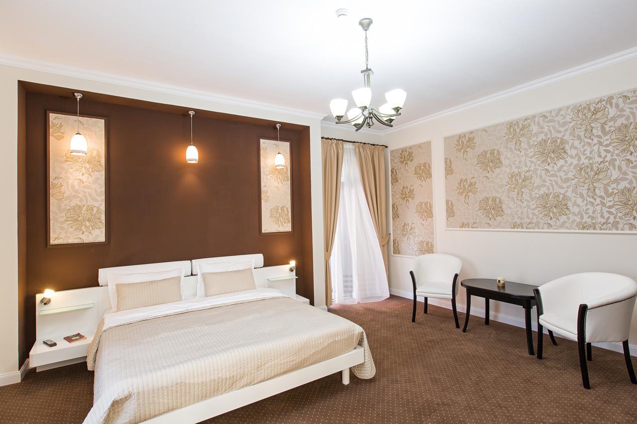 Prestige Hotel Iasi Exterior foto